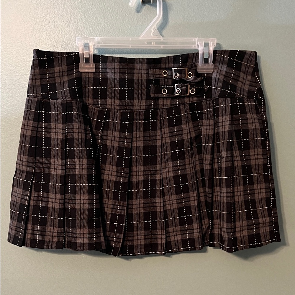 ROMWE Plaid Mini Skirt with Buckle Accents